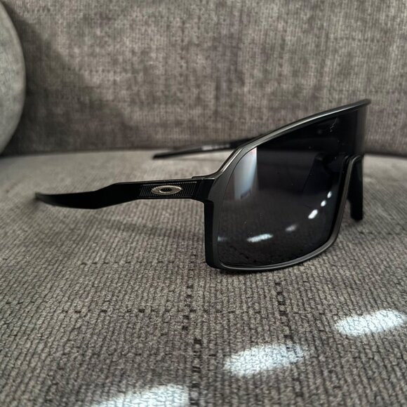 Oakley Other - (OO9406) Oakley Sutro PRIZM Polarized Black Frame